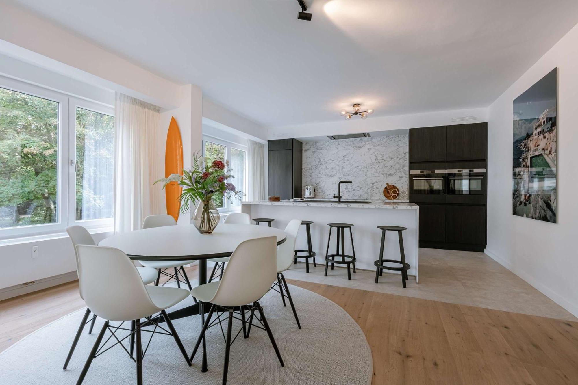 Apartamento Huswell - Modern 3-bedroom With Family-friendly Touches