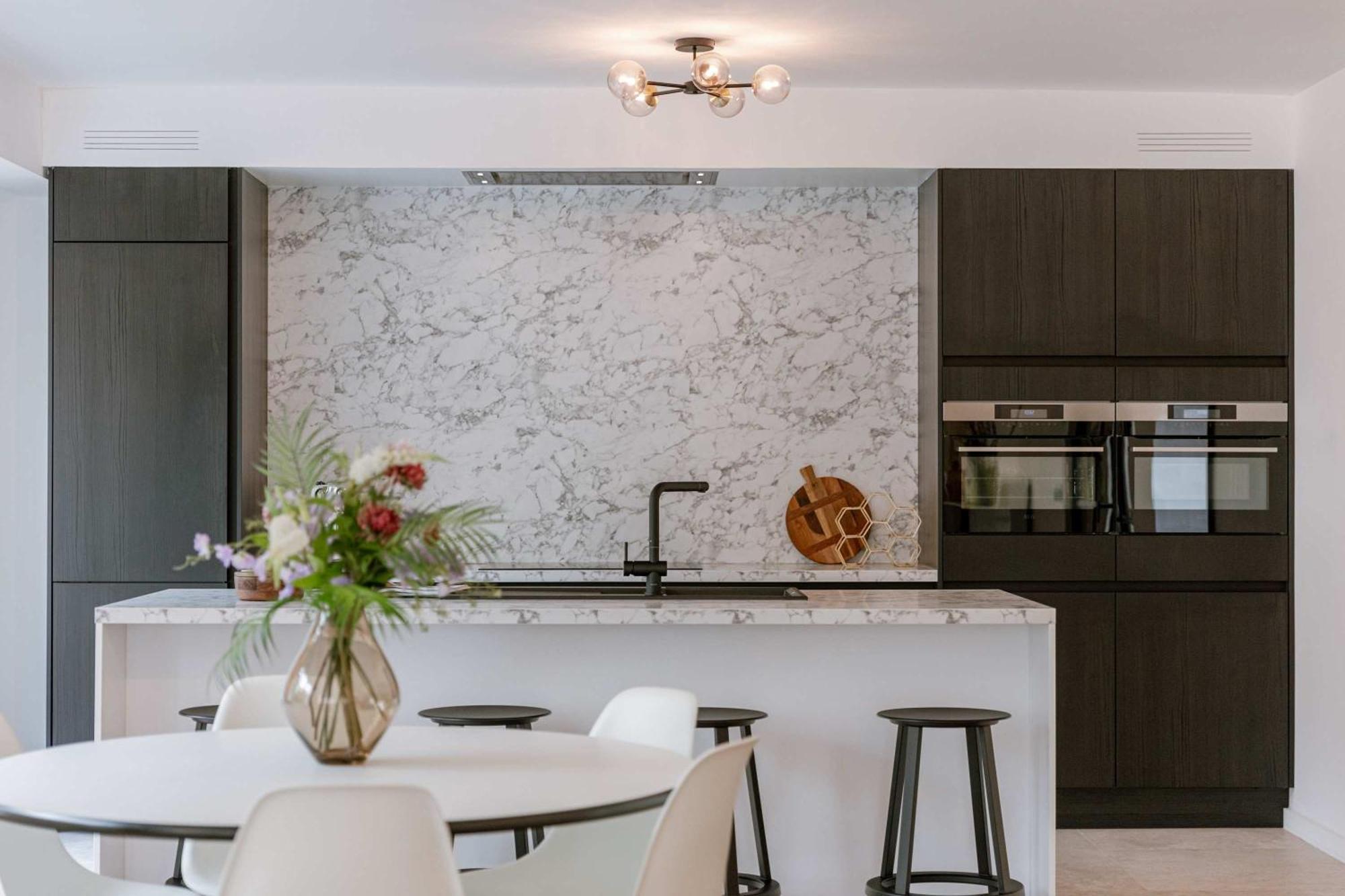 Apartamento Huswell - Modern 3-bedroom With Family-friendly Touches